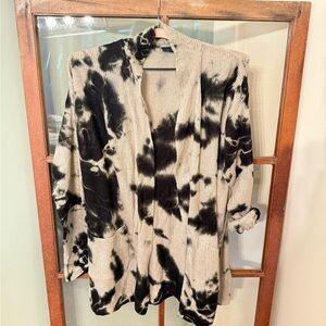 Daytrip Black and Tan Tie-Dye Cardigan - Size Small